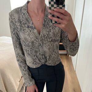 Aritzia Babaton snake print dress shirt